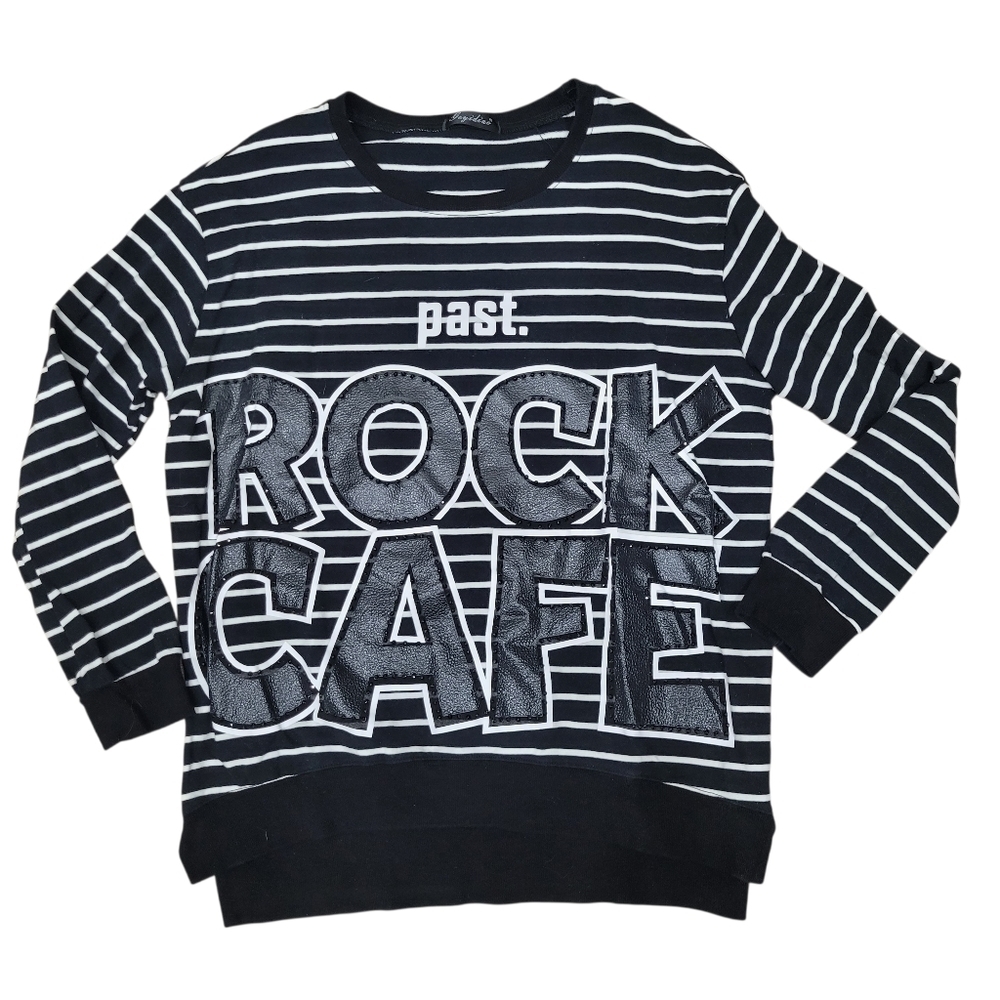 2/$20 Y2K Black & White Crewneck Rock Cafe Top Sweatshirt Size: Large